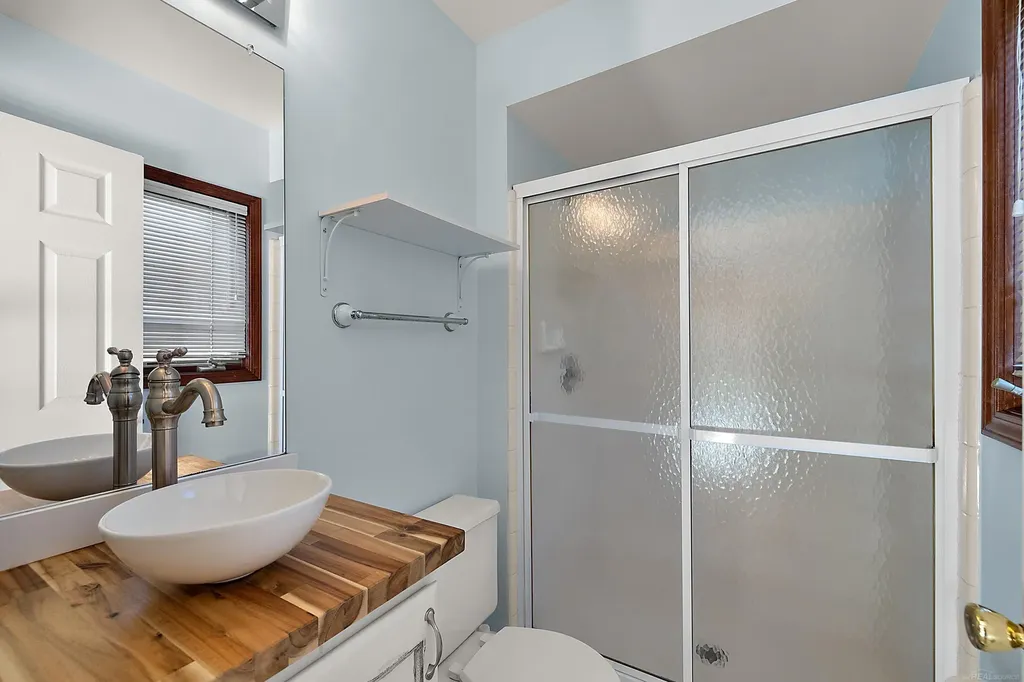 48626 Thorncroft Drive Macomb Township MI 48044
