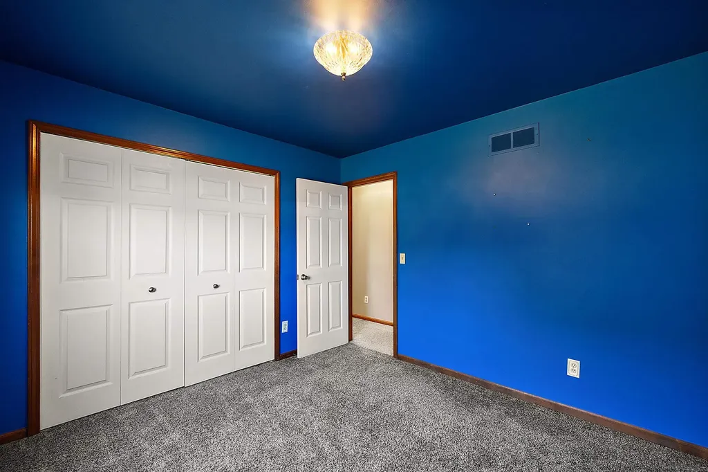 48626 Thorncroft Drive Macomb Township MI 48044