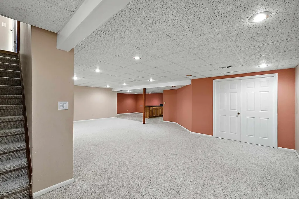 48626 Thorncroft Drive Macomb Township MI 48044