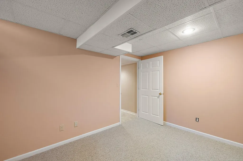 48626 Thorncroft Drive Macomb Township MI 48044
