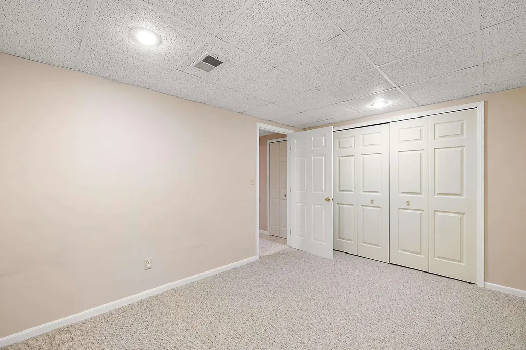 48626 Thorncroft Drive Macomb Township MI 48044