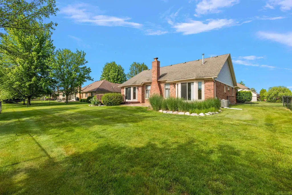 48626 Thorncroft Drive Macomb Township MI 48044