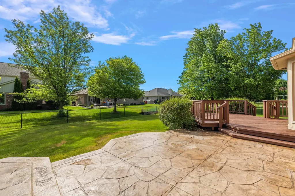 48626 Thorncroft Drive Macomb Township MI 48044
