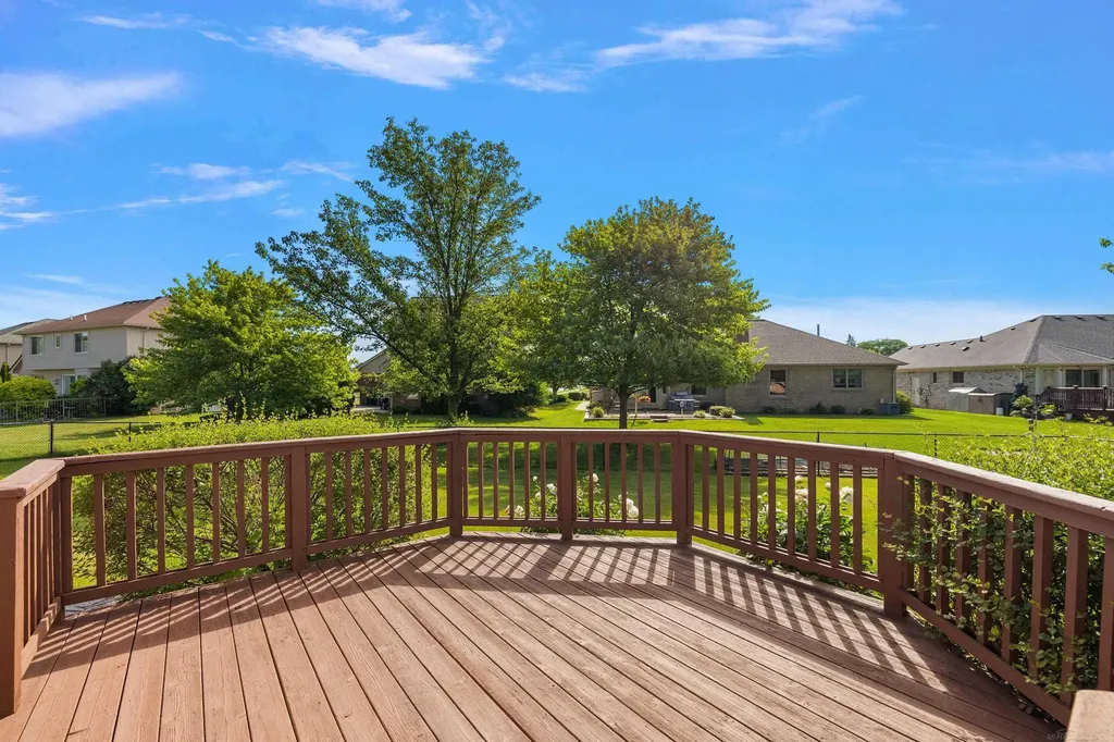 48626 Thorncroft Drive Macomb Township MI 48044