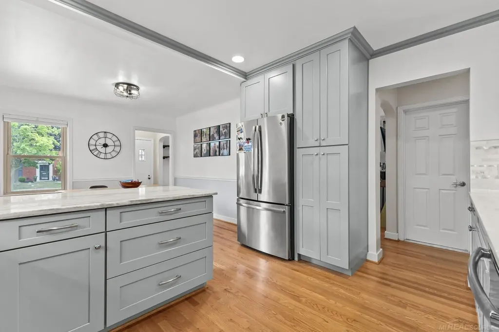 1521 Hampton Road Grosse Pointe Woods City MI 48236
