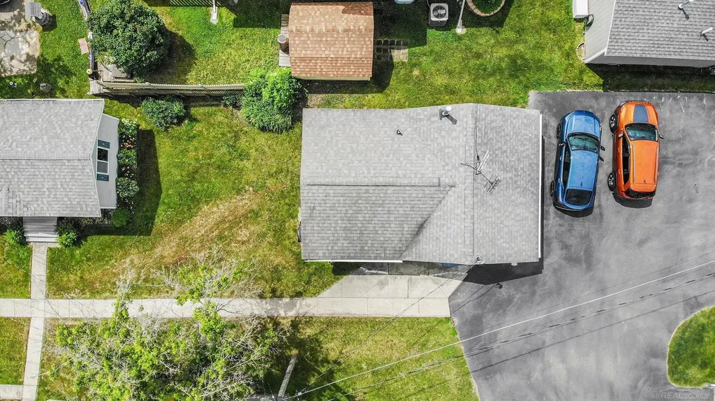 6366 W Houghton Lake Drive Roscommon Village MI 48629