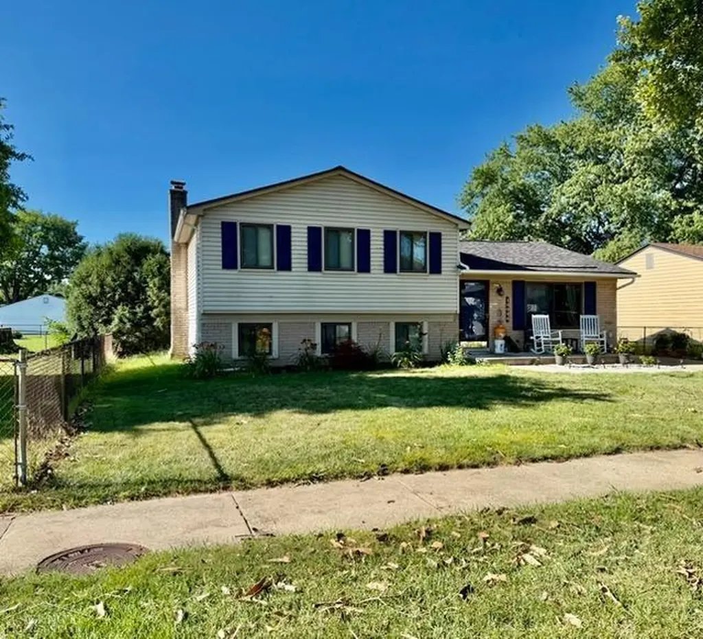 15046 Annapolis Drive Sterling Heights City MI 48313