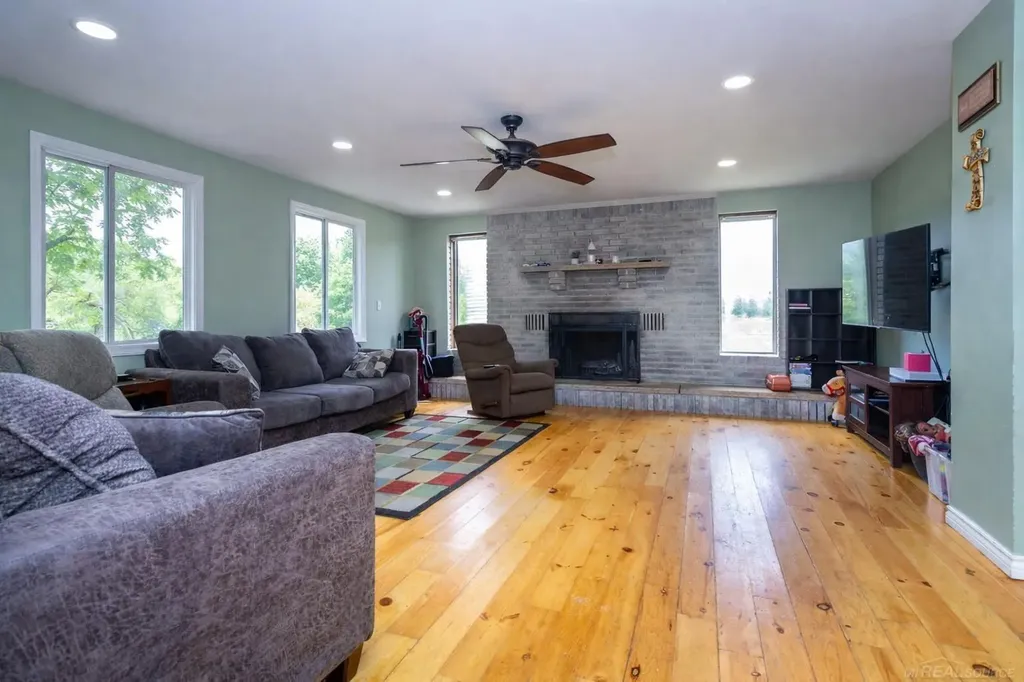 12923 Imlay City Road Emmett Township MI 48022