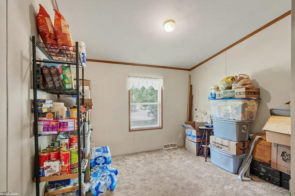 9642 Meadowbrook Street Clay Township MI 48001