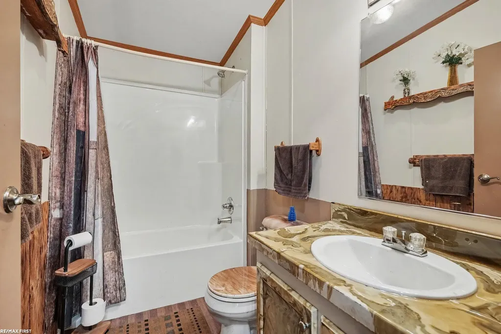9642 Meadowbrook Street Clay Township MI 48001