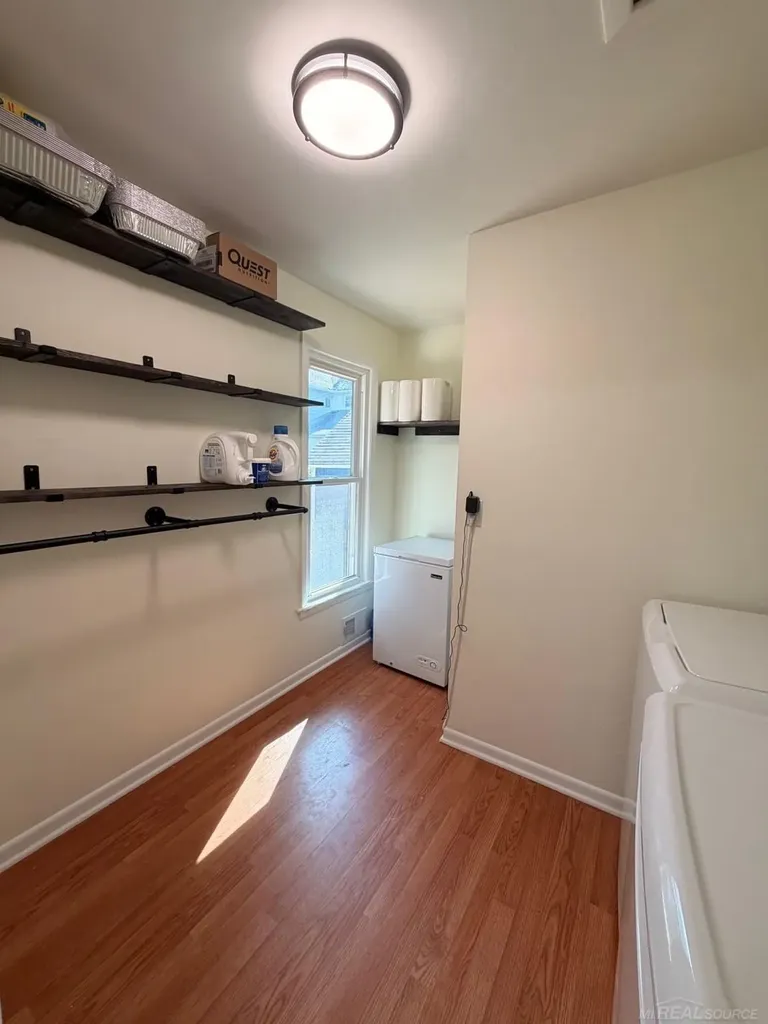 302 High Street Williamston City MI 48895