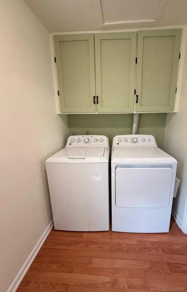302 High Street Williamston City MI 48895