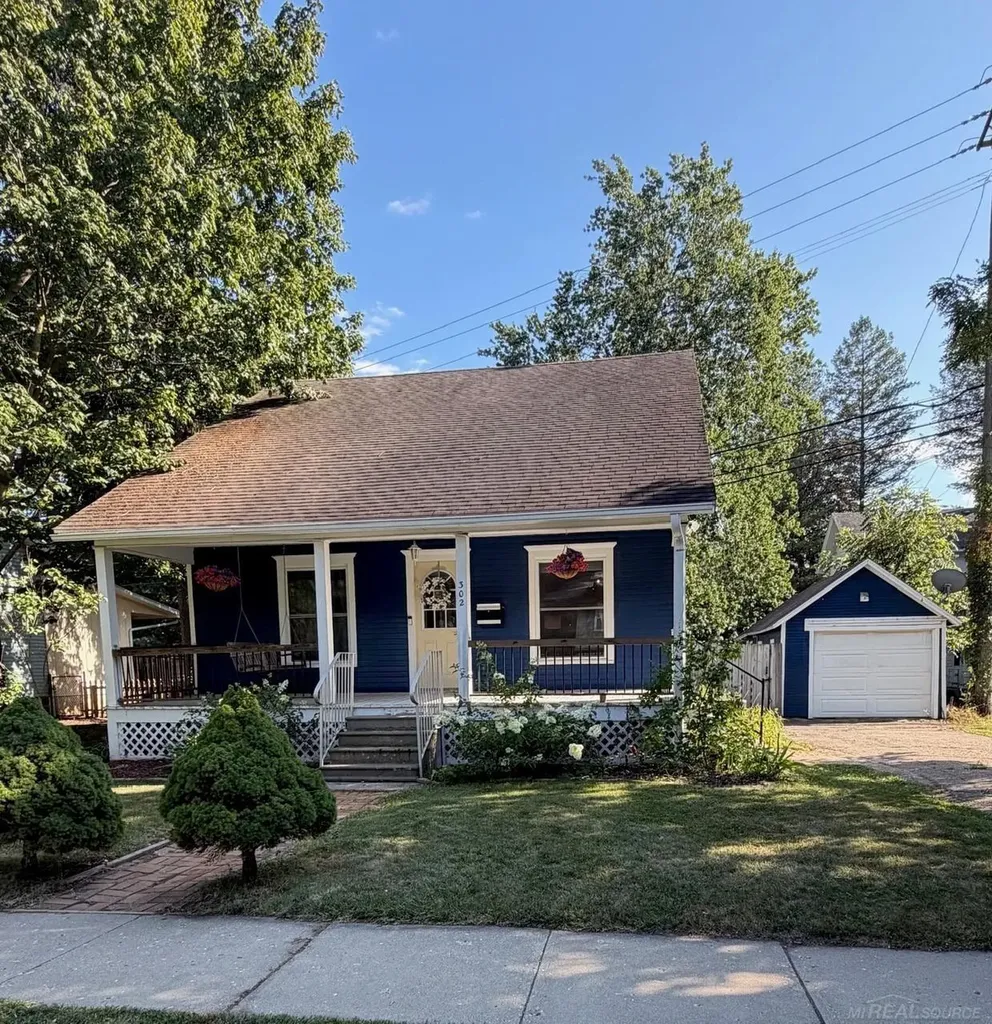 302 High Street Williamston City MI 48895