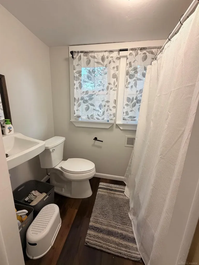 302 High Street Williamston City MI 48895