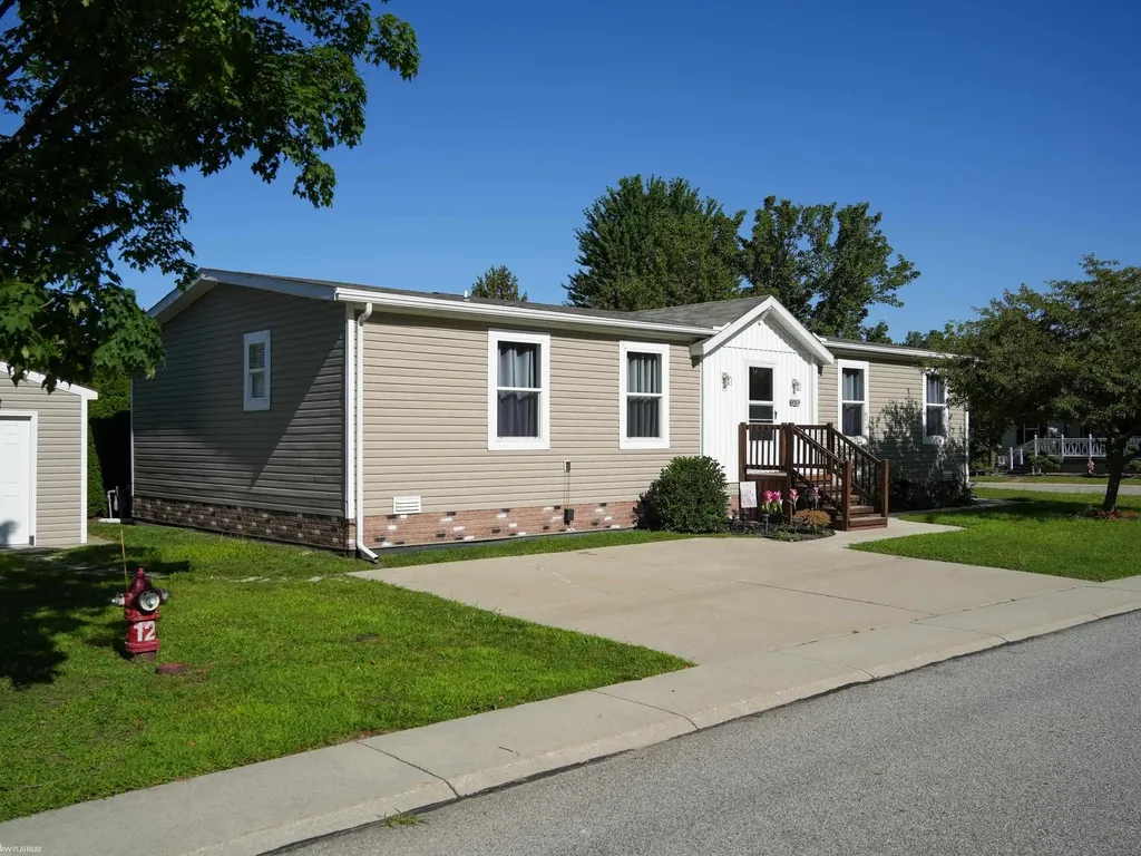 578 Twin Lake Drive Kimball Township MI 48074