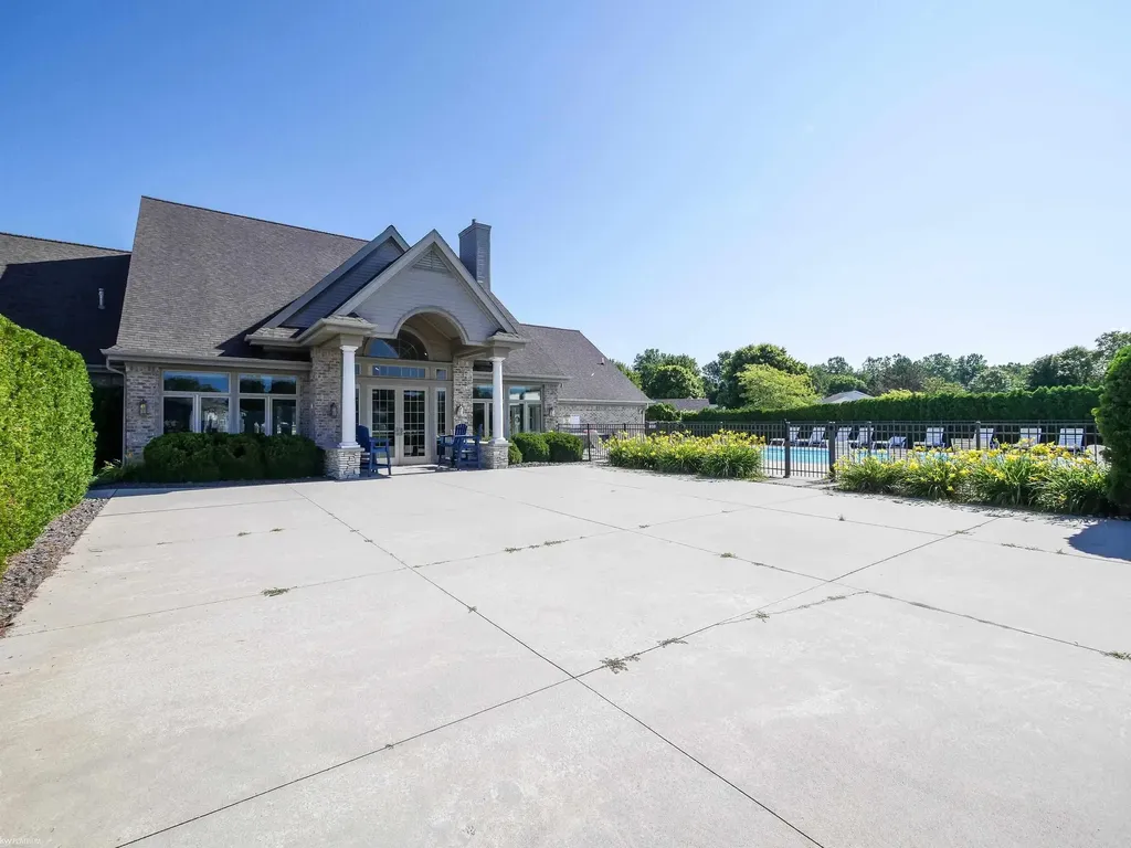 578 Twin Lake Drive Kimball Township MI 48074