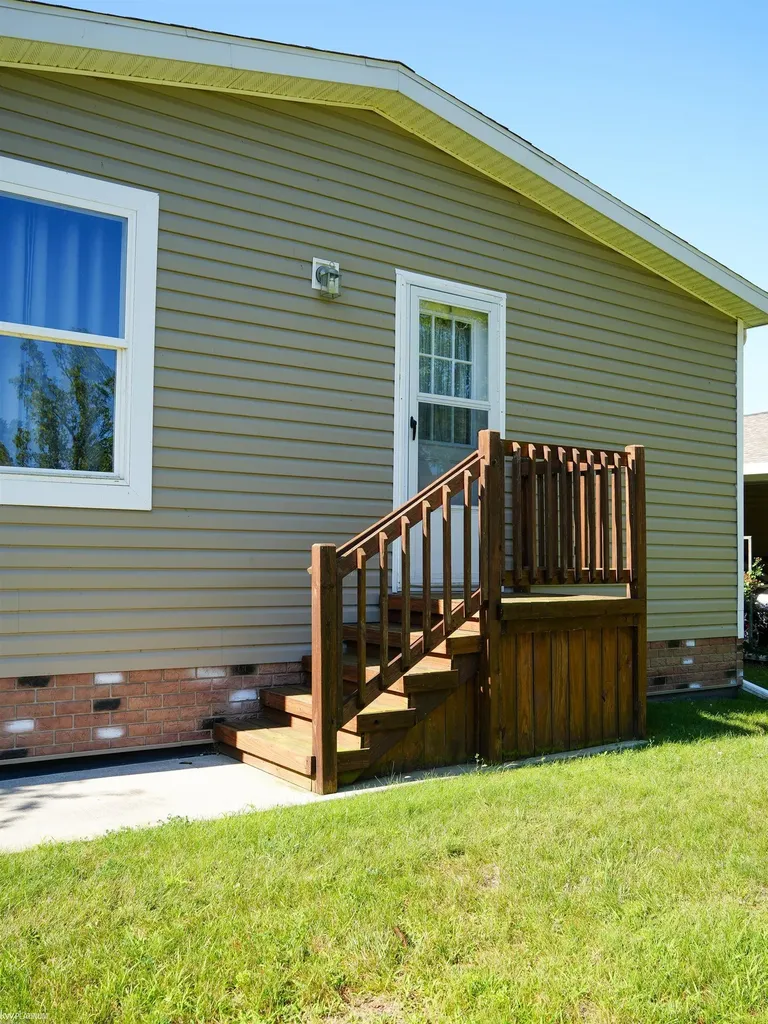 578 Twin Lake Drive Kimball Township MI 48074