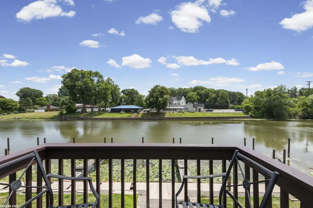 25340 Quarter Deck Street Harrison Charter Township MI 48045