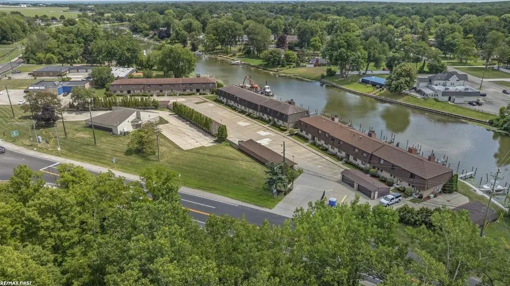 25340 Quarter Deck Street Harrison Charter Township MI 48045