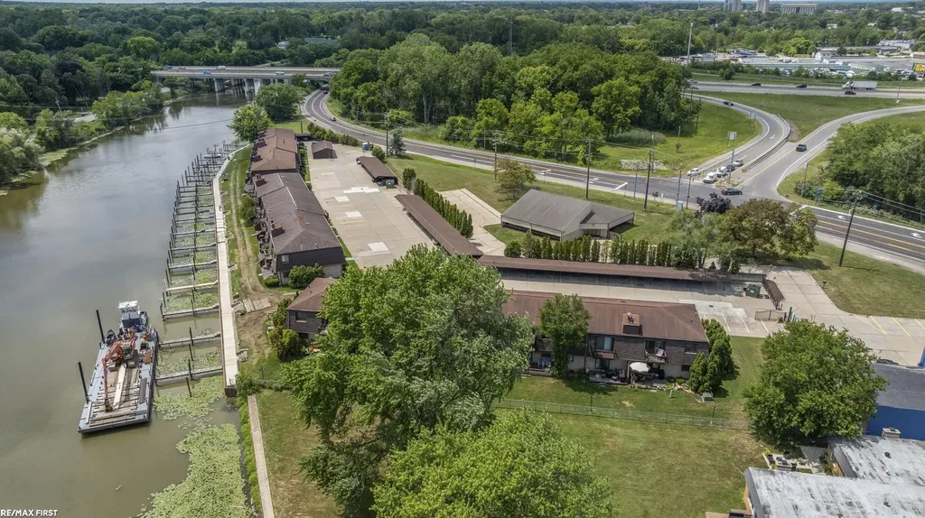 25340 Quarter Deck Street Harrison Charter Township MI 48045