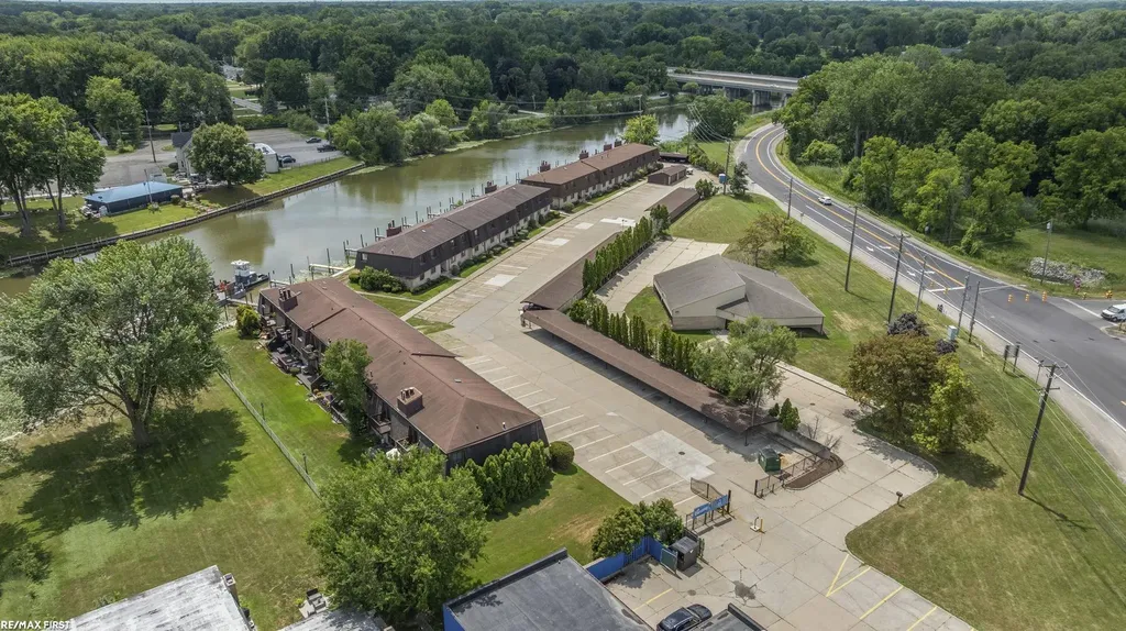 25340 Quarter Deck Street Harrison Charter Township MI 48045
