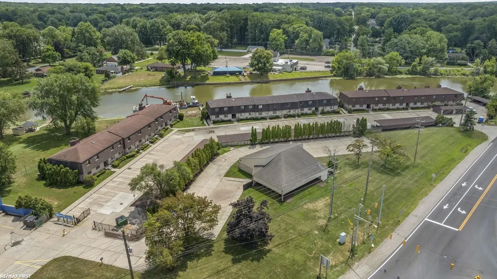 25340 Quarter Deck Street Harrison Charter Township MI 48045