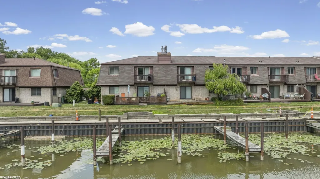 25340 Quarter Deck Street Harrison Charter Township MI 48045