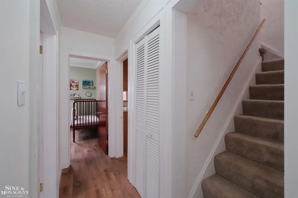 18083 Elizabeth Street Roseville City MI 48066