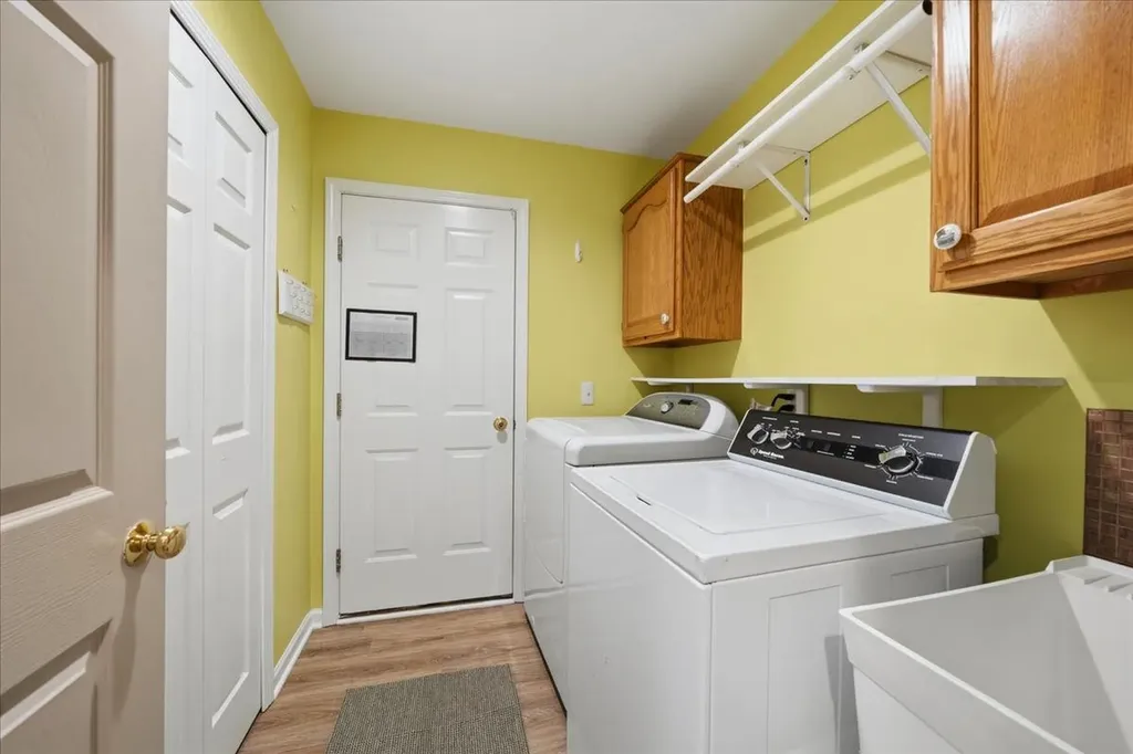 6553 Lindsey Road China Township MI 48054