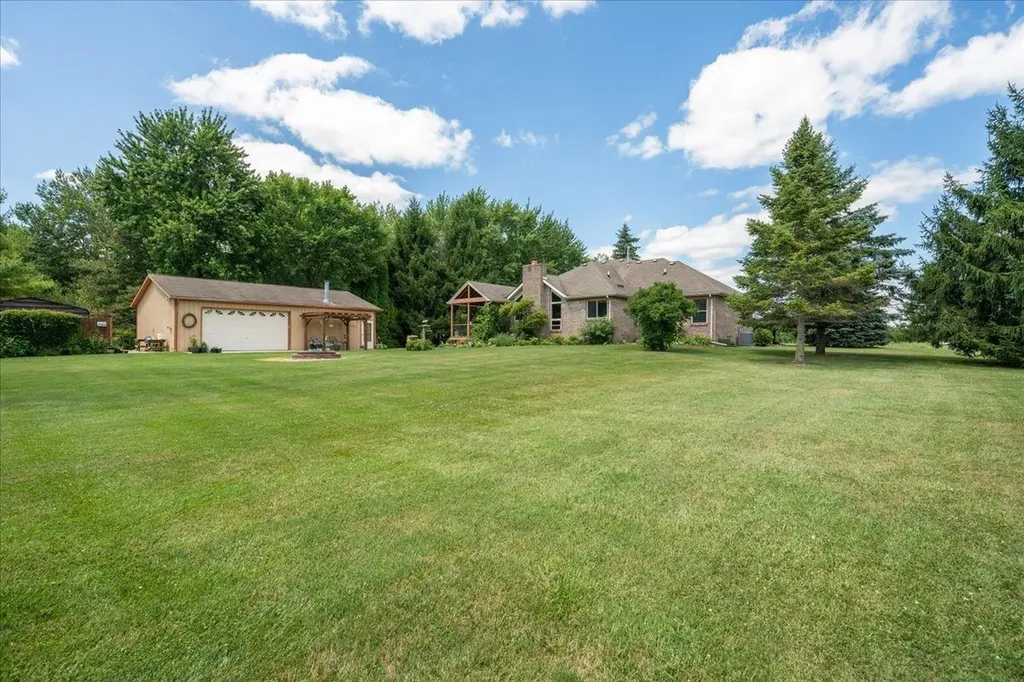 6553 Lindsey Road China Township MI 48054