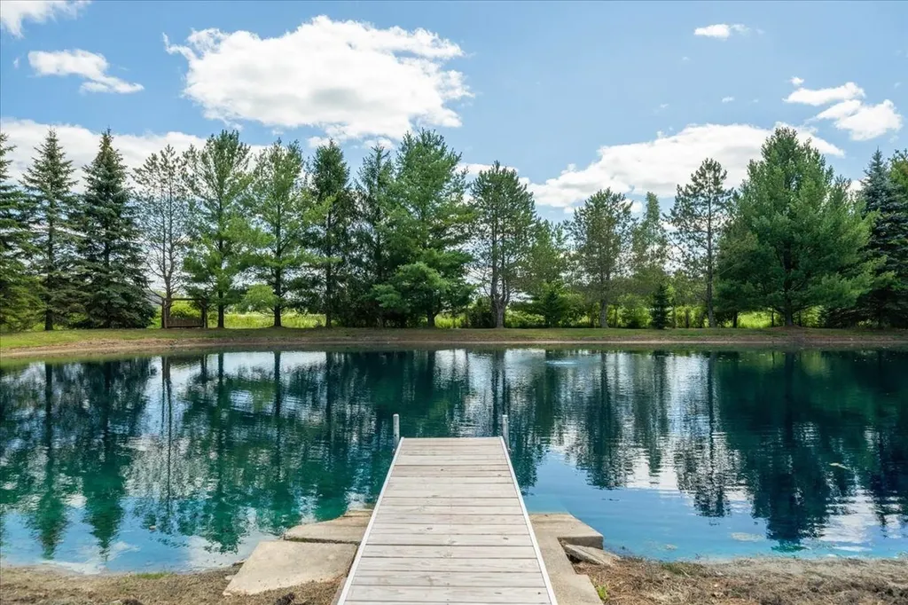 6553 Lindsey Road China Township MI 48054