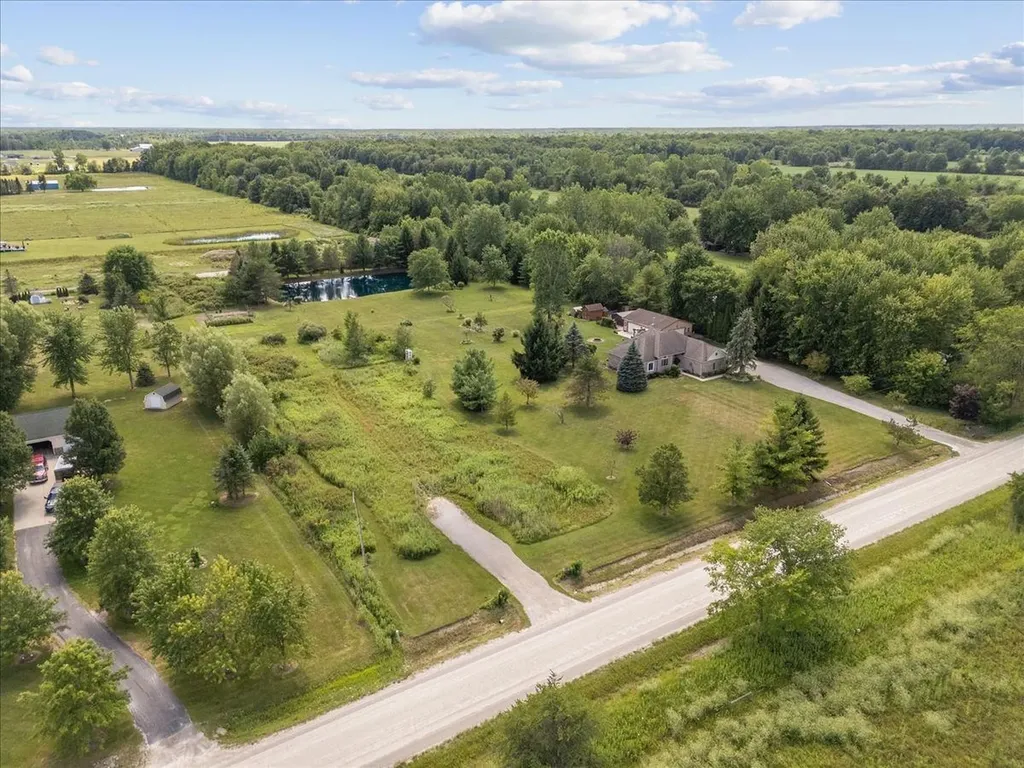 6553 Lindsey Road China Township MI 48054
