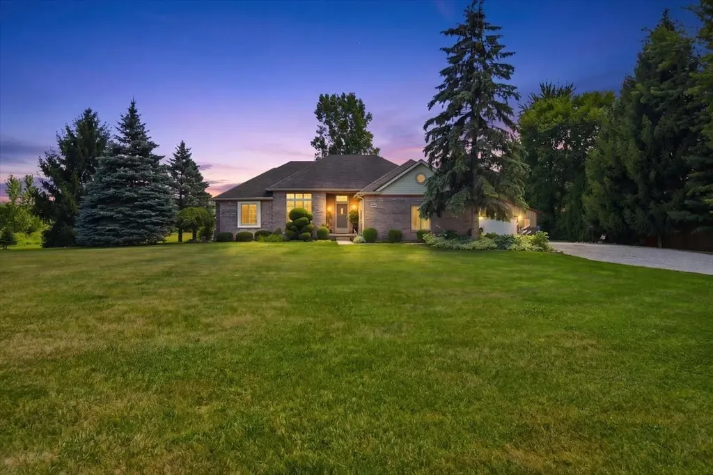 6553 Lindsey Road China Township MI 48054