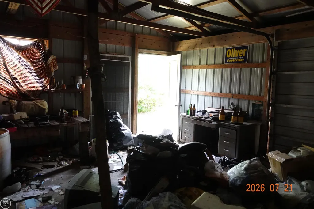 3143 N Harrison Avenue Harrison City MI 48625