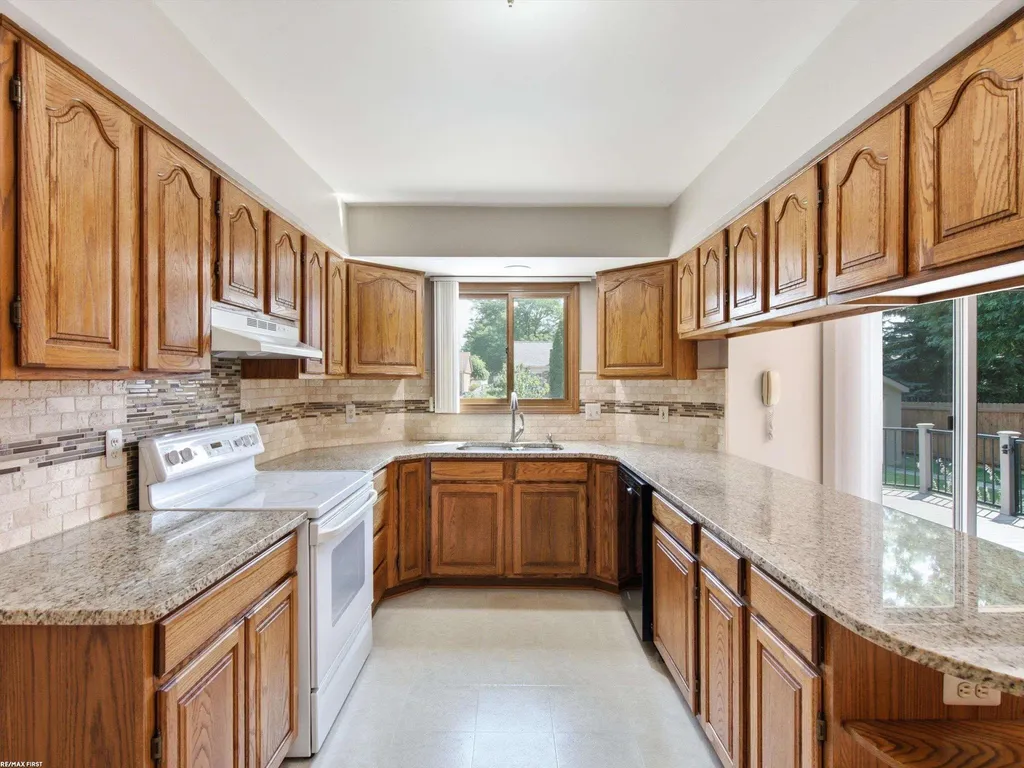 16730 Tower Drive Macomb Township MI 48044