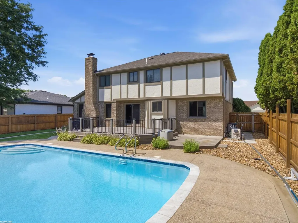 16730 Tower Drive Macomb Township MI 48044