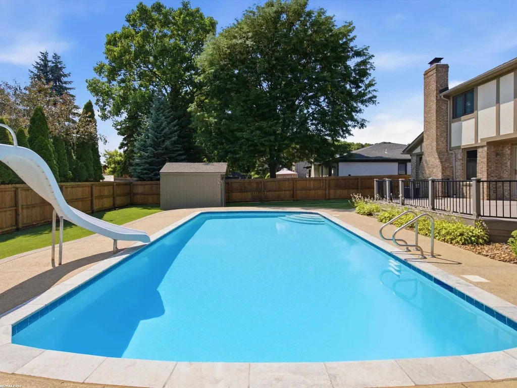 16730 Tower Drive Macomb Township MI 48044