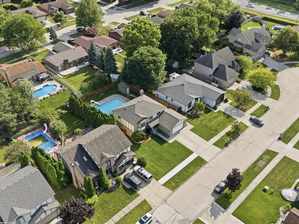 16730 Tower Drive Macomb Township MI 48044