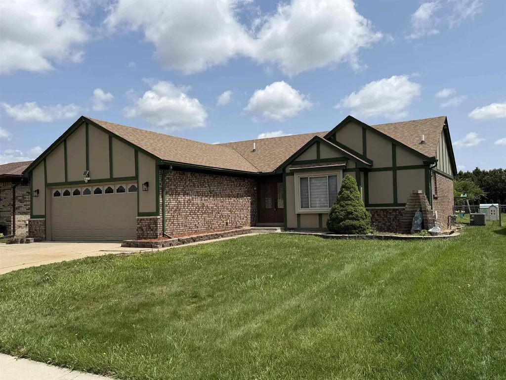 47066 Sanborn Drive Macomb Township MI 48044