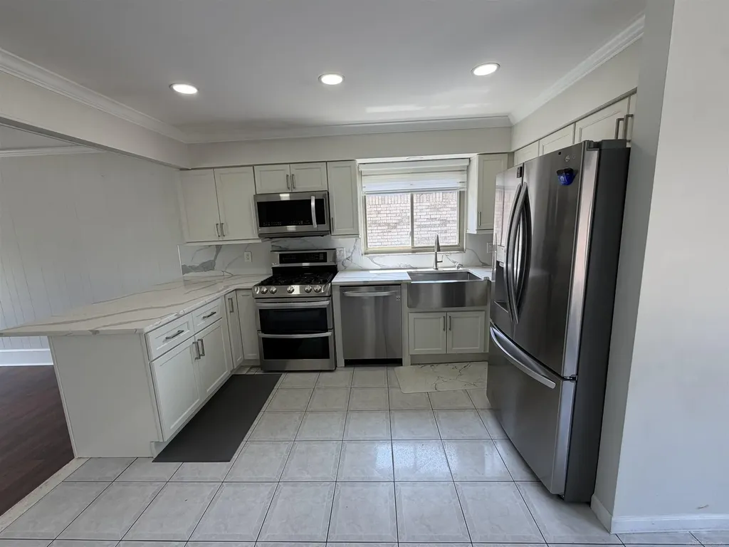 47066 Sanborn Drive Macomb Township MI 48044