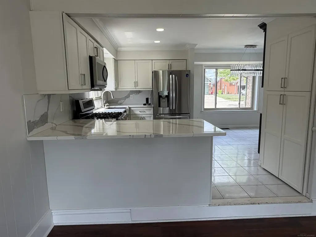 47066 Sanborn Drive Macomb Township MI 48044