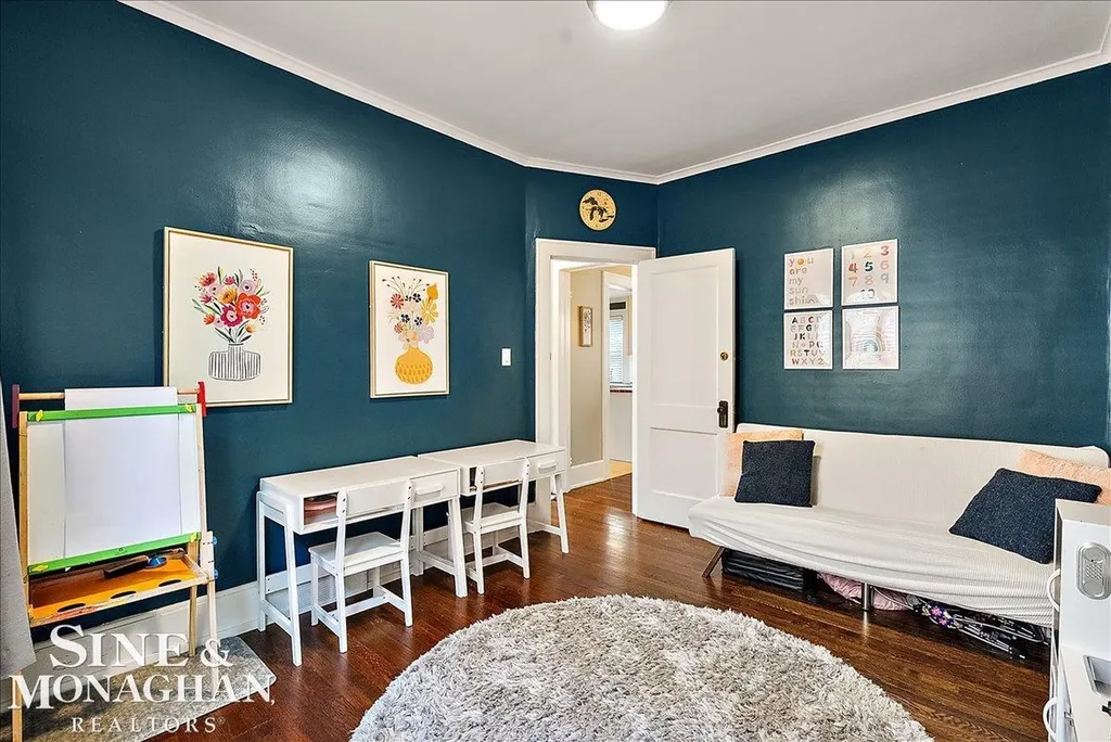 1124 Beaconsfield Road Grosse Pointe Park City MI 48230