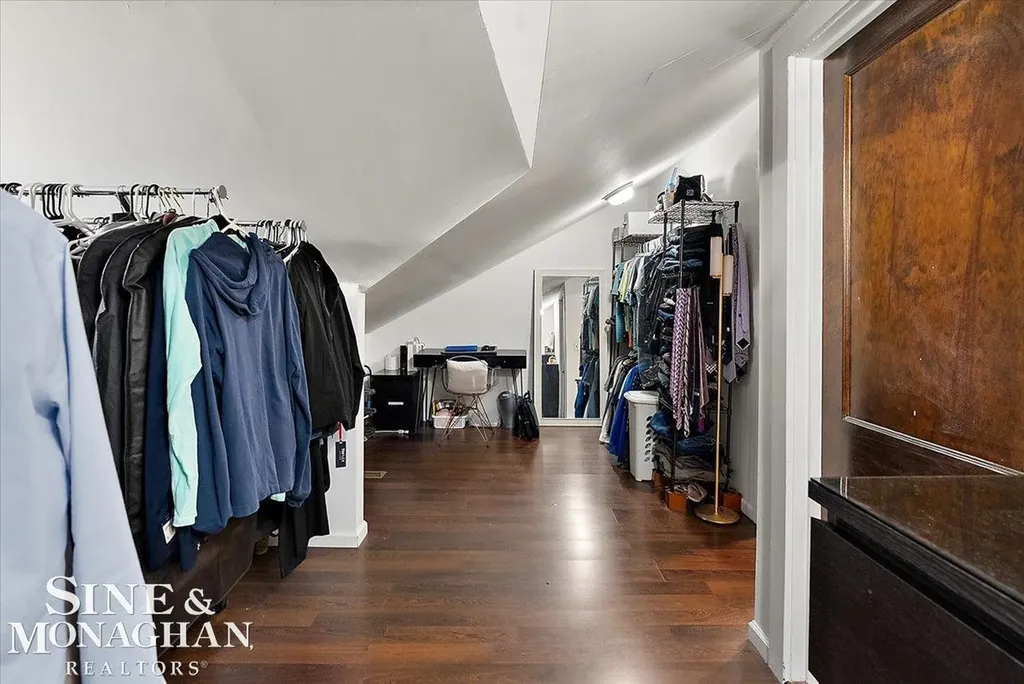 1124 Beaconsfield Road Grosse Pointe Park City MI 48230