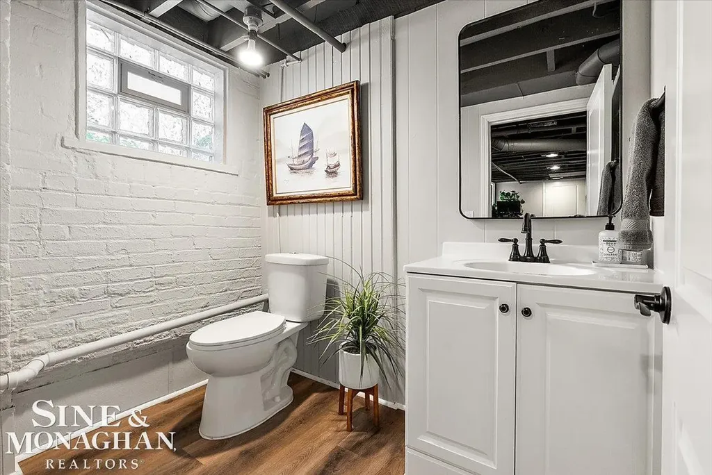 1124 Beaconsfield Road Grosse Pointe Park City MI 48230