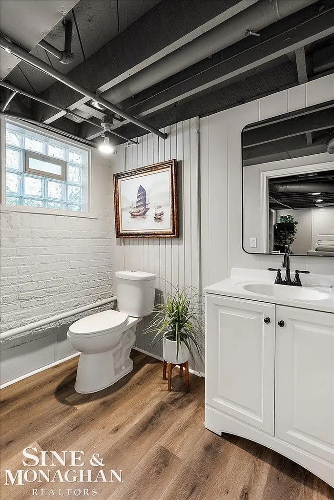 1124 Beaconsfield Road Grosse Pointe Park City MI 48230