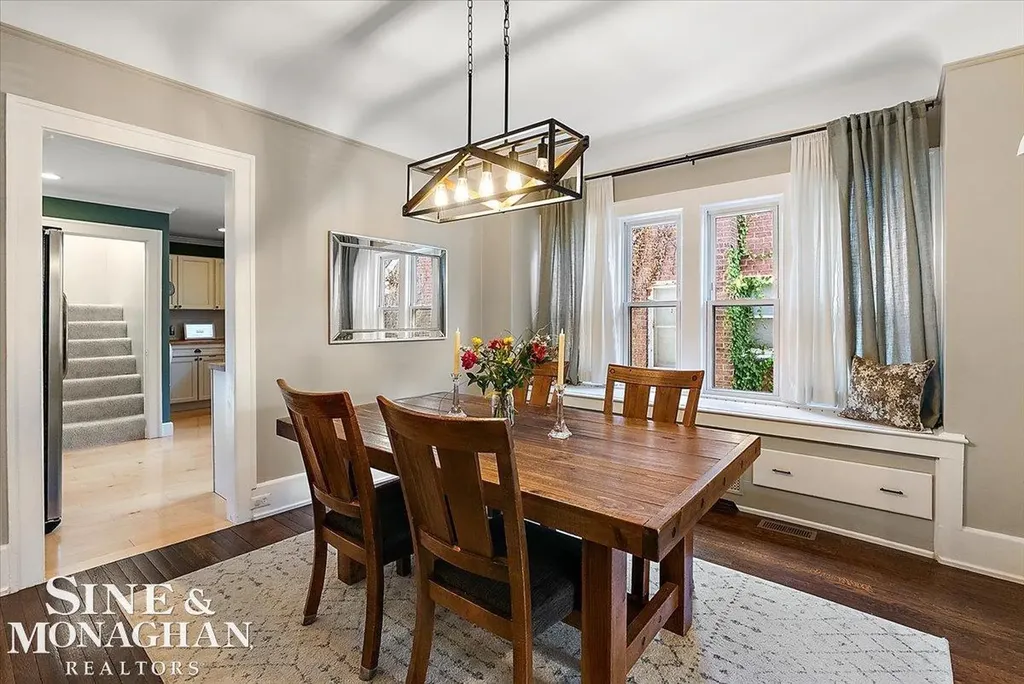 1124 Beaconsfield Road Grosse Pointe Park City MI 48230