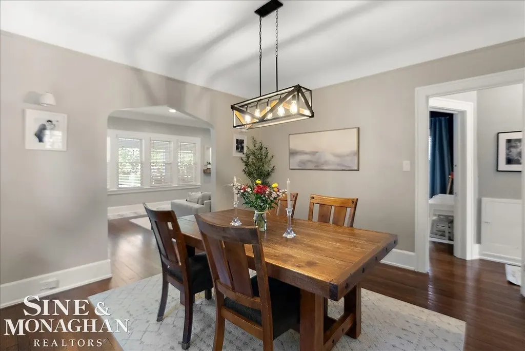 1124 Beaconsfield Road Grosse Pointe Park City MI 48230