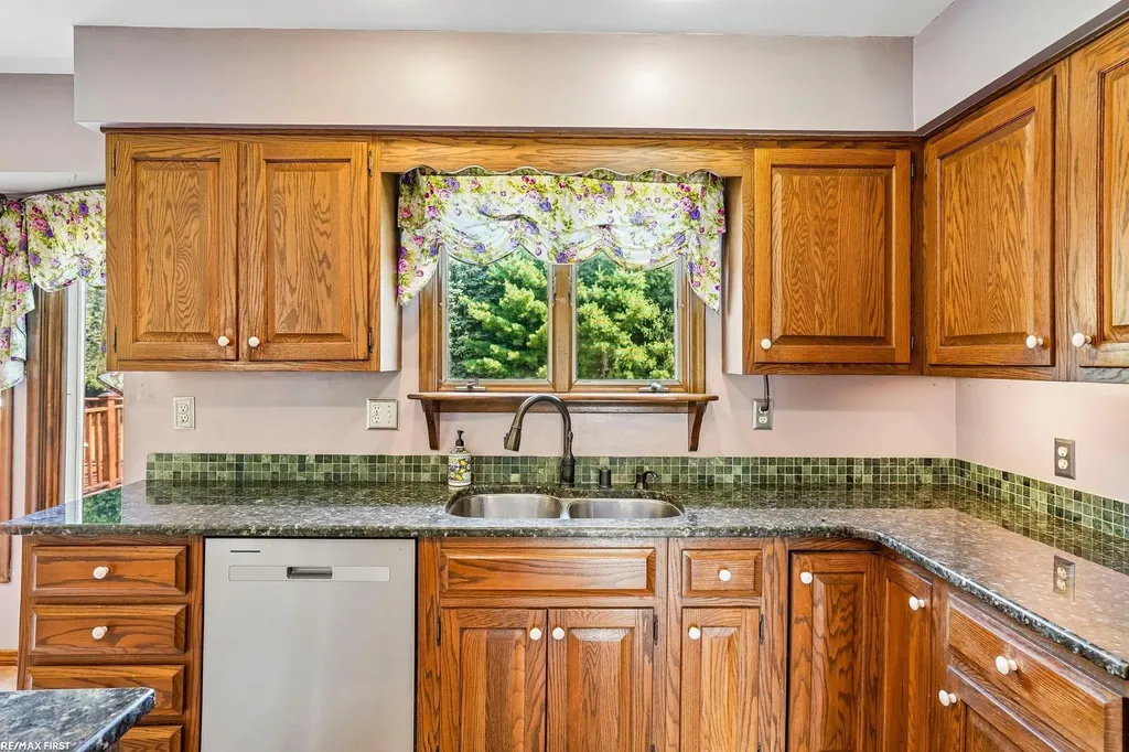 1405 Mckail Road Leonard Village MI 48367