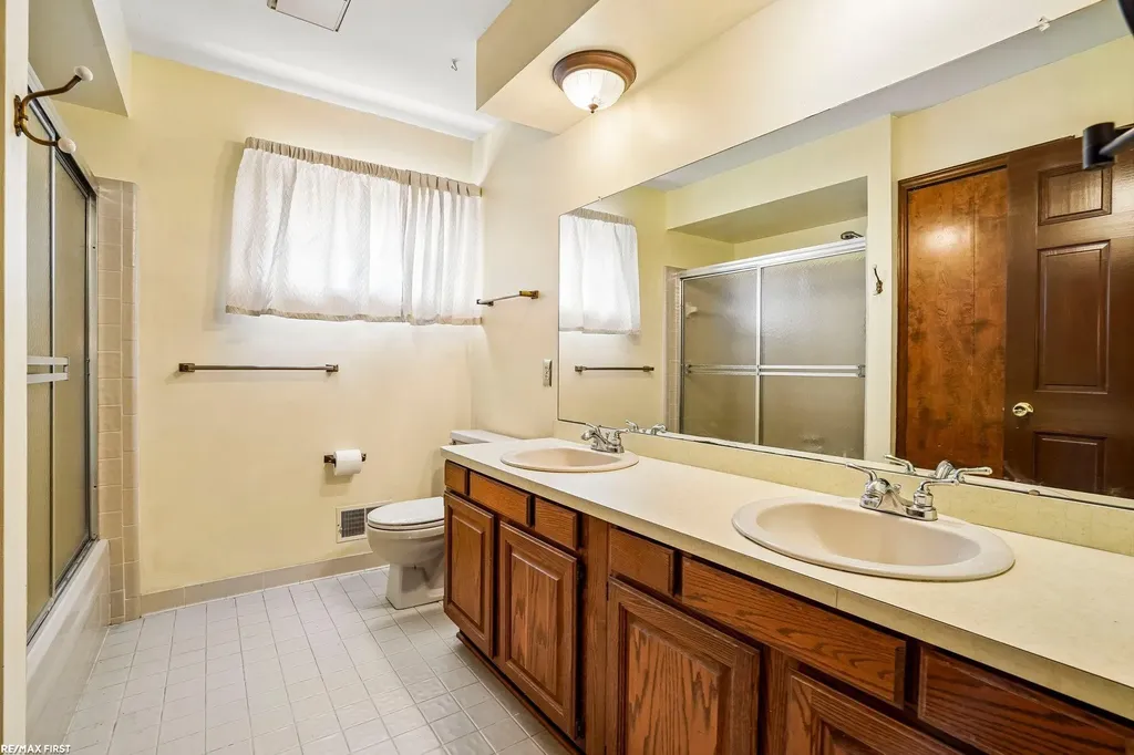 1405 Mckail Road Leonard Village MI 48367