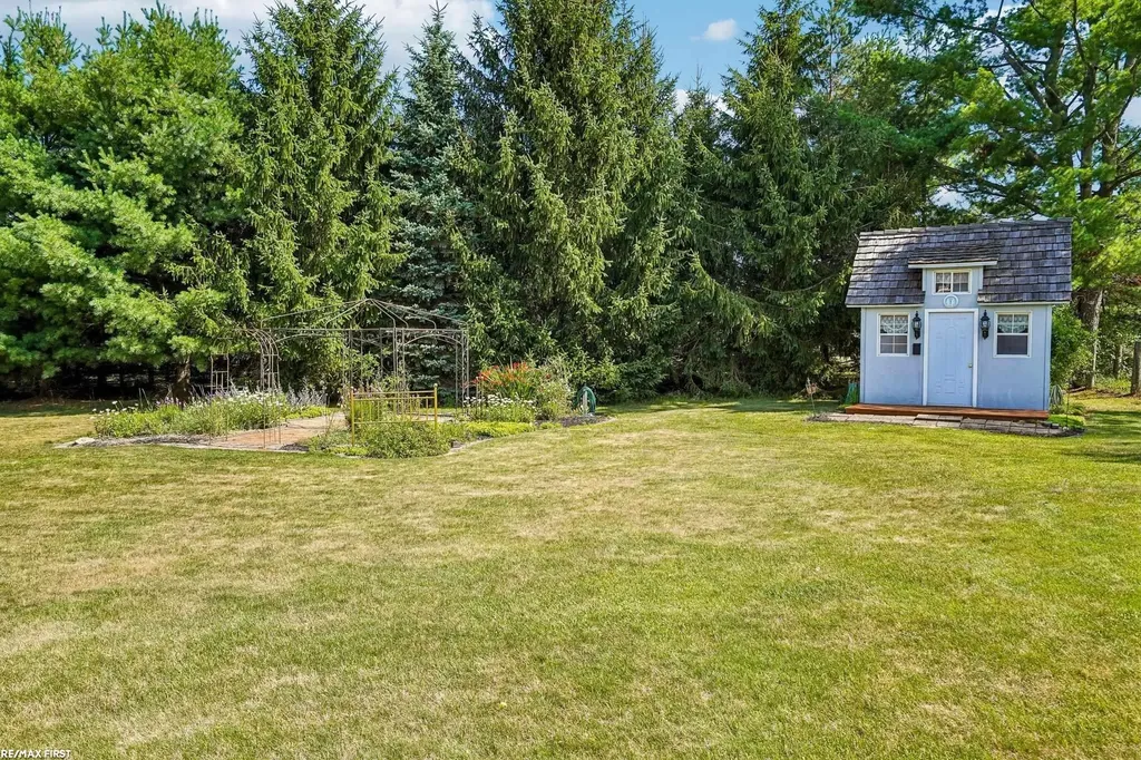 1405 Mckail Road Leonard Village MI 48367